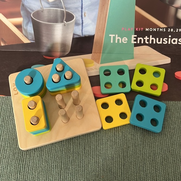 Lovevery The Enthusiast Play Kit (partial) - 28, 29, 30 Months - Picture 3 of 12